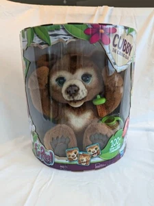Hasbro Pelz Real Cubby The Curios Bär Plüschtier Roboter Spielzeug Sound & Action NEU Japan - Bild 1 von 3