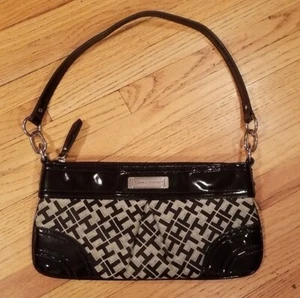Tommy Hilfiger Black & Tan Small Purse - Picture 1 of 12