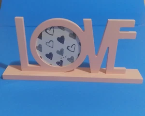 Home Decor Pink Wood Wooden LOVE Sign Picture Circle Frame NEW! 12" x 5" Stylish - Picture 1 of 4