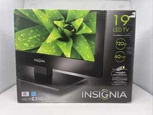 Insignia 19" LCD Flatscreen TV PC Monitor 720p HDMI VGA W/ Remote - Picture 1 of 3