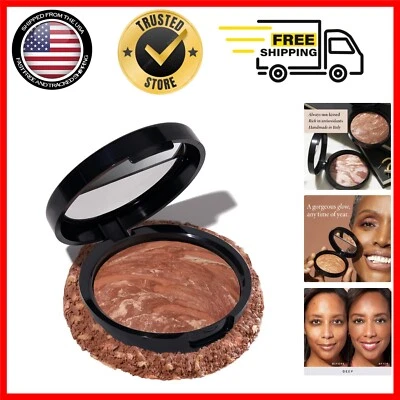 Lightweight Self-Adjusting Bronzer Powder - Deep Shade for Natural Radiance - Image 1 of 4