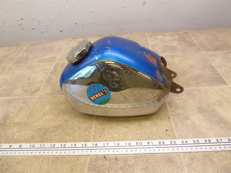 1970 Benelli Dynamo Mini 65cc S218) tanque de combustível gasolina cromado azul com tampa - Imagem 1 de 4