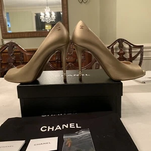 Authentic Chanel Gold Leather Peep toe pearl heels 39 CC Logo Italy - Picture 1 of 9