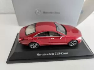 1/43 Norev MB CLS rosso zaffiro metallizzato - Foto 1 di 2