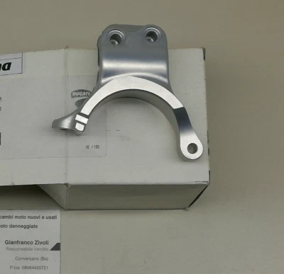Nuovo Originale Ducati Panigale Morsetto anteriore destro semibraccialetto - Immagine 1 di 4