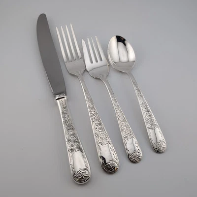 Kirk Old Maryland Grabado Plata de Ley 4 Piezas Ajuste de Lugar - Sin Monograma Foto 1 de 4