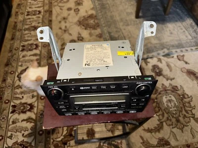 2001 2002 2003 Lexus IS300 6 discos cambiador de CD reproductor receptor de radio fabricante de equipos originales de fábrica Foto 1 de 2