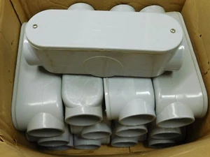 BOX OF 12! KRALOY 2" 078121 C-Style PVC Wet Location Cover/Gasket FREE SHIP! AP - Picture 1 of 9