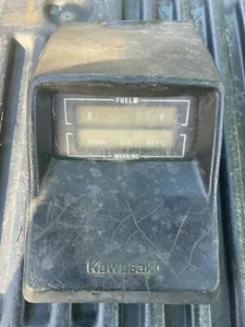 Kawasaki GPZ 1984 medidor de advertencia de combustible y cubierta 28011-1042 ¡Envío gratuito! - Imagen 1 de 2