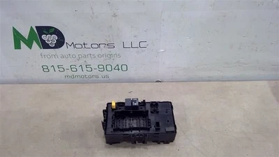 2015-2019 CHEVROLET TAHOE FUSEBOX RELAY MODULE OEM 23418066 - Image 1 of 4