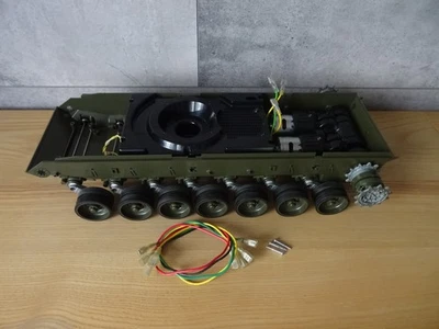 Tamiya 56020 Leopard 2A6, 1:16, Unterwannen-Set, Metallschwingarme, Neuteile - Bild 1 von 4