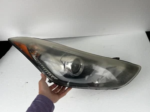 2014-2016 Hyundai Elantra Limited Projector Passenger Right Headlight No Damage - Picture 1 of 12