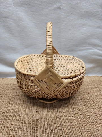 VTG Wicker Buttocks BASKET Picnic Harvest Egg Gathering Farmhouse  8" Cover