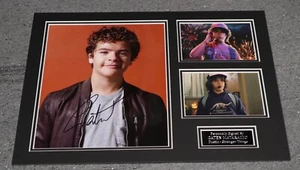 Gaten Matarazzo handsigniertes Foto Mount Display 40x30cm Stranger Things Dustin - Bild 1 von 2
