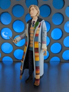 13th Doctor Who Power of the Doctor & Sonic Screwdriver Regeneration 5” Figure - Picture 1 of 12