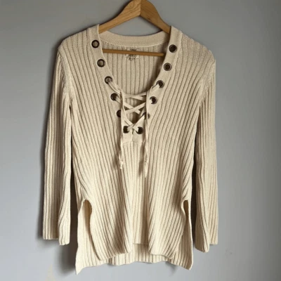 Suéter de encaje crema Torn by Ronny Kobo Foto 1 de 4