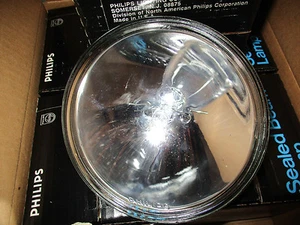 CASE OF 6 PHILIPS H7635 12 VOLT AUTO SPOT HALOGEN SEALED BEAM LAMP H7635 QTY6 - Picture 1 of 5