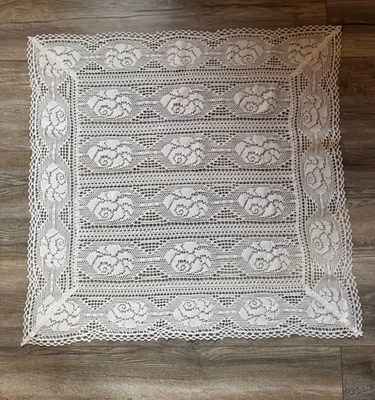 Tischdecke - Häkeldecke - Quadratisch - ca. 85 x 85cm - Tolles Rosenmotiv - Bild 1 von 2