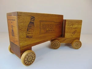 Piggy Bank Wooden Toystalgia Open Pit BQ Sauce vintage - Picture 1 of 13
