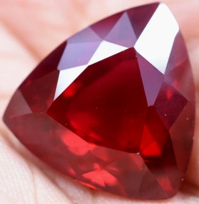 Natural 29.20 Ct Blood Red Ruby Mozambique GGL Certified Treated Gemstone - Image 1 of 4