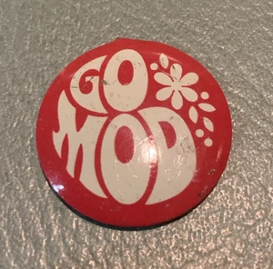 Rare Vintage “Go Mod” Clip Back Button 1960s - Picture 1 of 2