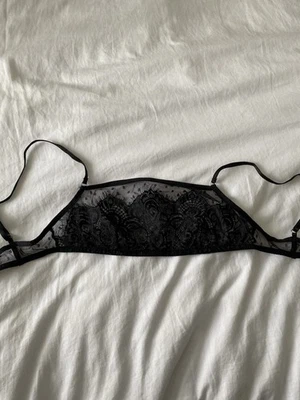 Bralette Only Hearts tamanho P - Imagem 1 de 4