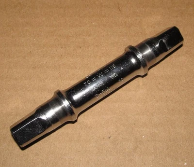 Shimano  Square Taper Bottom Bracket CrMo Spindle 70mm x 119mm NOS New Old Stock - Image 1 of 2