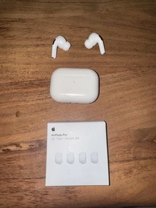 Air Pods Pro (2nd Gen) + Ear Tips (M) Unbenutzt - Bild 1 von 6