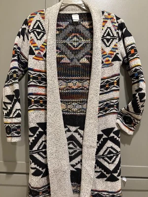 Cárdigan para mujer Northern Angel estampado azteca occidental talla pequeña Foto 1 de 4