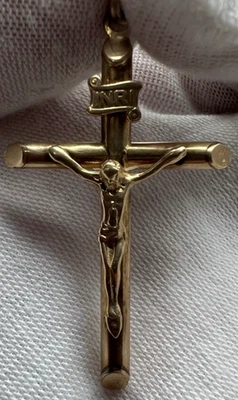 Colgante crucifijo religioso cruz Jesús oro amarillo macizo 10k 1,9 gramos Foto 1 de 4