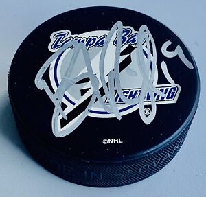Brad Richards Signed Tampa Bay Lightning NHL Hockey Puck Autographed In Glas Co