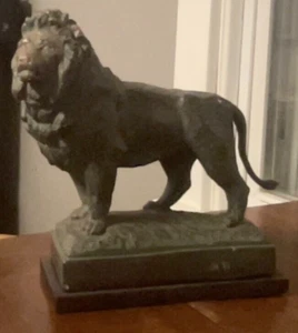 Vintage Solid  Bronze Lion Figurine on Wood Base. 9" Tall. 1964. - Bild 1 von 7