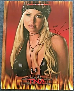 LETICIA CLINE SIGNED (TNA WRESTLING) AUTHENTIC 8x10 PHOTO ~COA - Picture 1 of 2