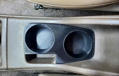 Portavasos Toyota Tacoma 1998-2000 impreso en 3D (no se requieren modificaciones Foto 1 de 4