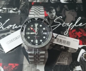Seiko 5 Sports SSK001K1 SKX Sports Style GMT esfera negra (con caja) SSK001K1-NUEVO - Imagen 1 de 6