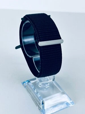 Apple Watch Sport Loop Band - 41mm - Midnight - For Series 9/8/SE - Used - Image 1 of 4