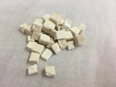 Hierba natural:无硫茯苓粒 / Partícula de hongo Poria / Fu Ling Li (sin azufre) Foto 1 de 2