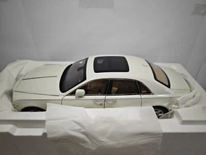 Kyosho 1:18 - Rolls-Royce Ghost - bianco - Foto 1 di 6