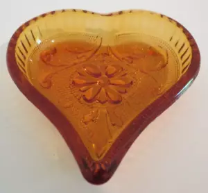Posacenere Tiara Vetro Ambrato Collezione Sandwich Cuore Noce - Foto 1 di 12