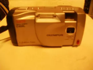 Olympus Camedia C-830L - Bild 1 von 10