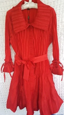 Abrigo Vestido ROJO satinado plisado tela con blusa dobladillo Jerry.T Talla Mediana Foto 1 de 4