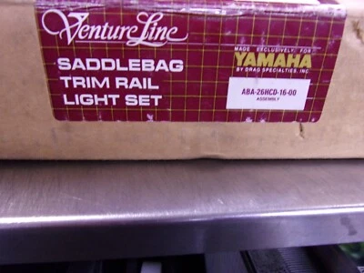 Yamaha Venture 1200 XVZ12 OEM Alforja Trim Rail Light Kit P/N ABA-26HCD-16 Foto 1 de 4