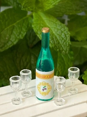 Casa de muñecas miniatura JARDÍN DE HADAS ~ PEQUEÑA botella de vino con 4 vasos ~ compra 3 ahorra $6 Foto 1 de 2