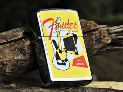 Encendedor Zippo - Fender Fine Electric Instruments 1954 Catálogo - Stratocaster Foto 1 de 4
