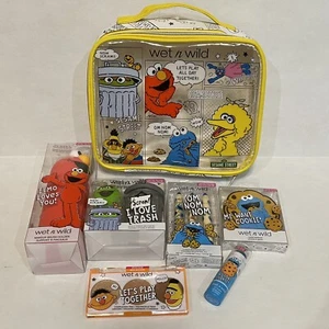 NUEVO Lote de Maquillaje Sesame Street Wet-N-Wild x7 Piezas Bolso Esponja Bronceador Espejo Nuevo con Etiquetas - Imagen 1 de 9