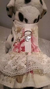 Arnés para perro XS arnés blandos patrón de rosas volantes rosa beige encaje trajes - Imagen 1 de 4