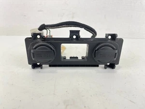 Kia Sorento 2014-2016 MK2 Auxiliaire 84656-2P115 OEM - Picture 1 of 6