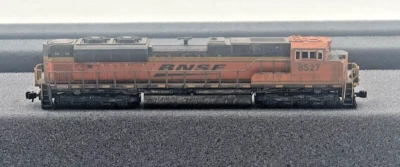 Kato N Scale 176-8525 SD70ACe BNSF #8574 DC (Tested) - Image 1 of 4