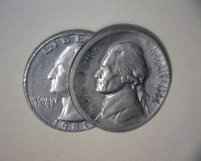 1964 JEFFERSON NICKEL 🌟MASSIVE BROAD STRIKE 🌟  QUARTER SIZE + 🌟US ERROR COIN - Image 1 of 4