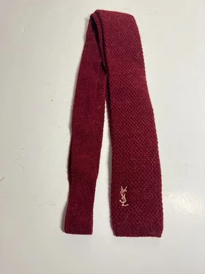 Corbata Yves Saint Laurent YSL Granate Alpaca/Lana Tejido Logotipo Italia 49" x. 2,5" Foto 1 de 4